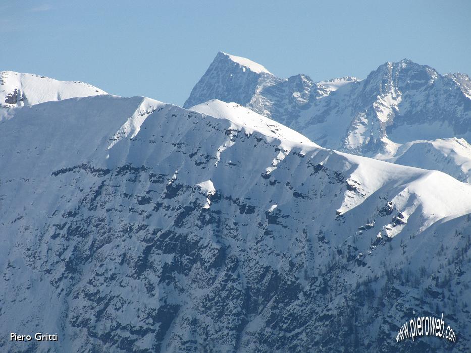 16 Zoom verso l'Adamello.jpg